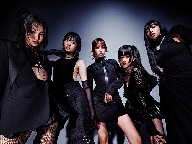 「VINII」2枚目/9