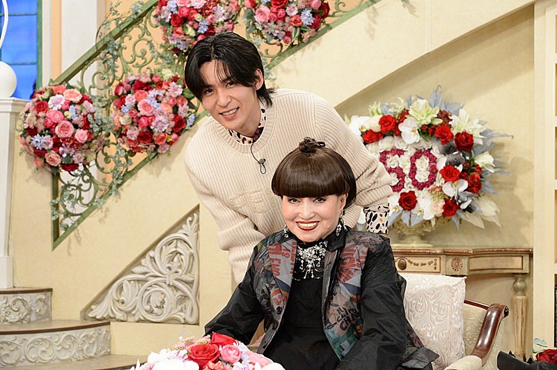 「目黒蓮、黒柳徹子のムチャブリに“はにかみながらも大奮闘”『徹子の部屋50周年SP』ゲスト出演」1枚目/3