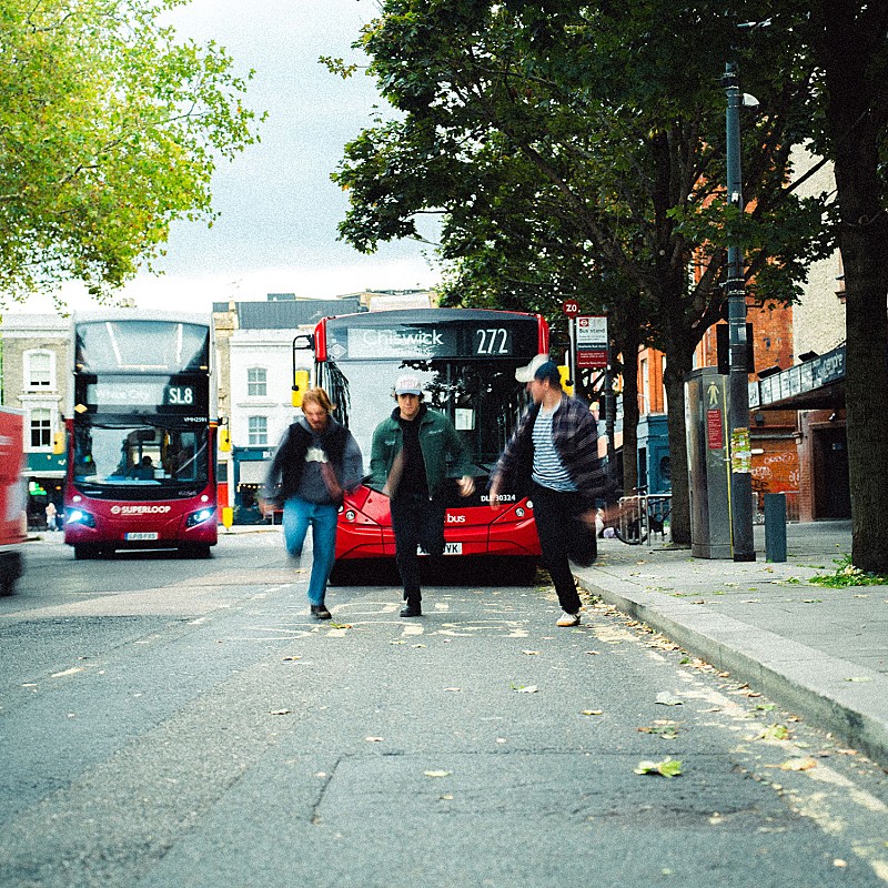 Tors（トールズ）、マイルズ・スミスと共作した切ない新曲「Must Confess」公開 