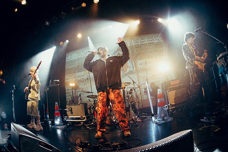 「<ライブレポート>OddRe:がメジャーデビュー発表、開かれていく未来を刻んだ一夜【OddRe: showcase LIVE “TAPE:C-46” 】」1枚目/7