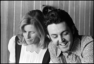 「家族こそはすべて──妻リンダの視点で新たに浮き上がるポールの人生がここに　一日限定劇場公開『ポール・マッカートニー：マン・オン・ザ・ラン』」