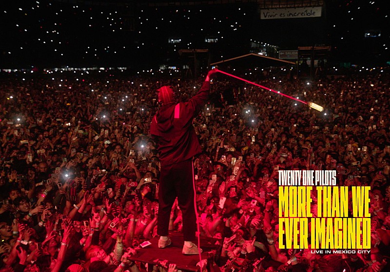 「2人vs 65,000人のぶつかり合い　トゥエンティ・ワン・パイロッツの“想像を絶する”エネルギーを劇場で体感せよ」1枚目/9