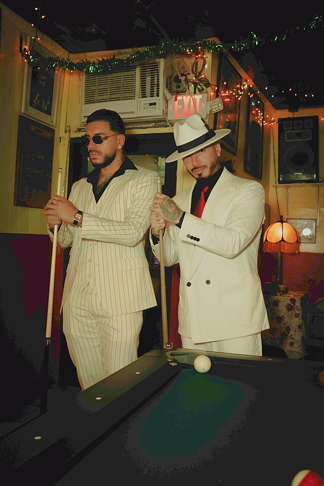 「J.バルヴィン、ライアン・カストロ＆DJスネイクとのコラボ「Tonto」公開」1枚目/2