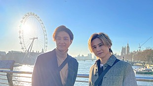 「堂本光一×井上芳雄がミュージカル本場のロンドンへ、密着番組の場面写真が解禁」