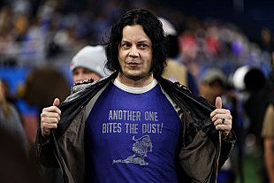 「ジャック・ホワイト、テイラー・スウィフトへの発言を釈明「彼女の音楽が“退屈”だとは言っていない」」