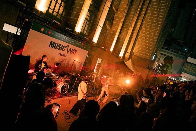 「Billyrrom」2枚目/14