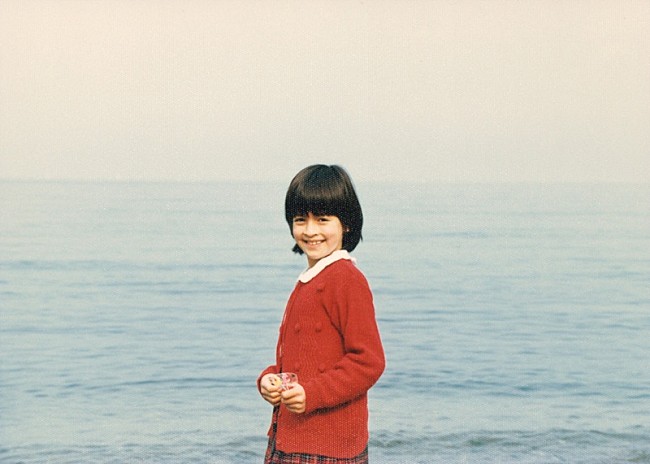 「アンジェラ・アキ、徳島で過ごした幼少期の映像なども使用した「Forgiveness」MV公開」1枚目/2