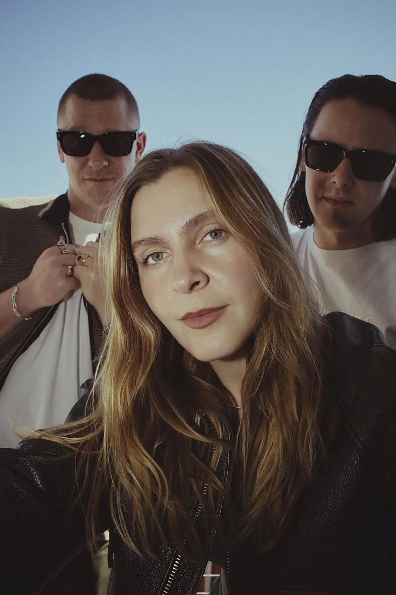 「ジャングル、ニューAL『サンシャイン』より「Carry On」解禁」1枚目/2