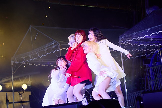 「アイナ・ジ・エンド【宴じゃ！～出航前の大宴会～】Photo by 岩澤高雄」4枚目/15