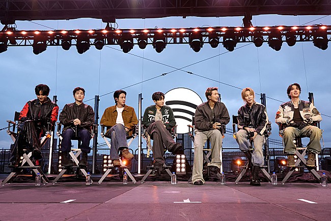 「BTSのJin／V／Jimin、韓国の麺料理とドリンクを作るやりとりが微笑ましい動画公開」1枚目/1