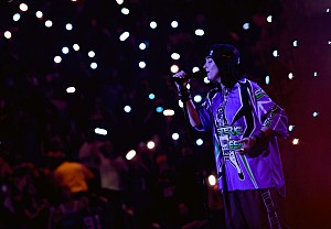 ビリー・アイリッシュ「ビリー・アイリッシュ、ジェームズ・キャメロン監督による3Dコンサート映画の最新トレイラー解禁「観る人の度肝を抜く」」