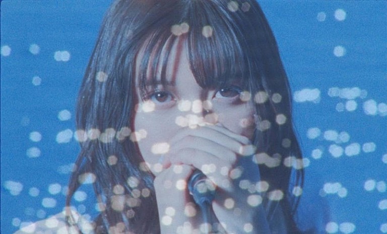 adieu「adieu(上白石萌歌)、EP『adieu 5』より「ブルーアワー」MV公開&「泣いてしまいそう」先行配信へ」