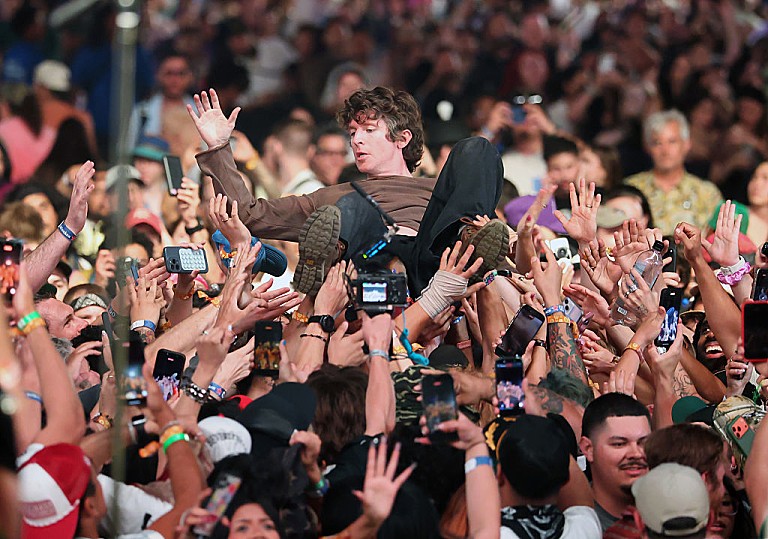 ターンスタイル「<フジロック’26出演>ターンスタイルが築く独自の世界――ボルティモアの地下室からI-70高架下まで」