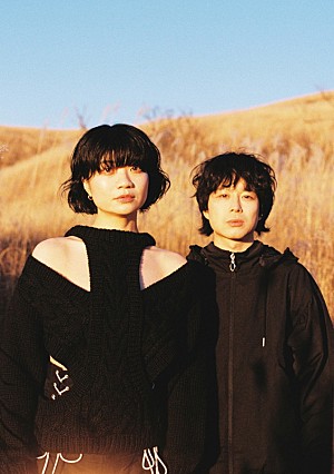 Homecomings「Homecomings、京セラドーム大阪で人生初の始球式「豪胆に狼煙をあげたいと思います!」」