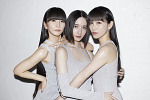 Perfume「Perfume、ライブ映像作品『ネビュラロマンス』より東京ドーム公演ハイライトを公開」