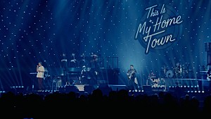 コブクロ「コブクロ、ツアー【THIS IS MY HOMETOWN】より「Starry Smile Story」ライブ映像を公開」