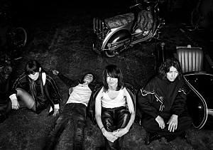 a flood of circle「a flood of circle、20周年記念ベストアルバム『革命未遂の蝶が見る夢』8/5リリース&新曲MV公開」