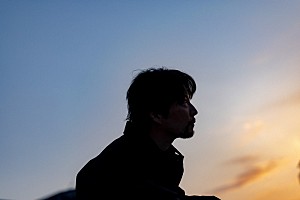 星野源「星野源、MIKIKOが振り付けた「好き」“オリジナルの手あそび”ダンス映像を公開」