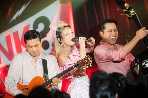 The Biscats「The Biscats、川崎CLUB CITTA'での主催イベント開催決定も発表した【BLACK or PINK?】ツアー初日のレポート到着」