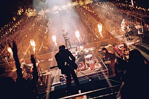 go!go!vanillas「go!go!vanillas、ニューSG『トリックスター』の映像特典より「平安」ライブ映像公開」