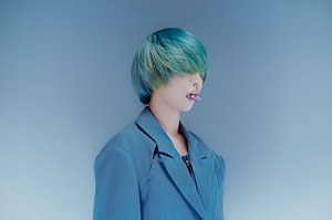 シユイ「シユイ、塩入冬湖(FINLANDS)書き下ろしの新曲「タイムスロット」配信リリース」