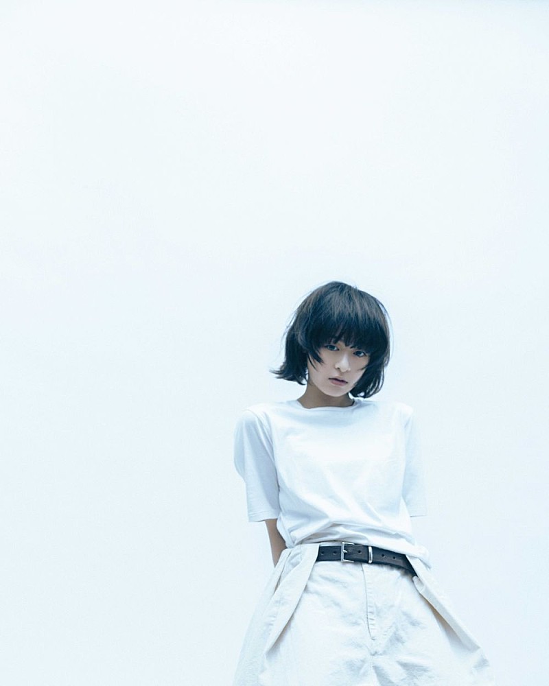 「森七菜、ニューシングル「カフェ・オ・レ」MV公開」1枚目/3