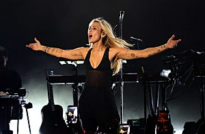 マイリー「マイリー、久しぶりの単独ライブへの批判に反論「以前のように自然にできるわけではない」」