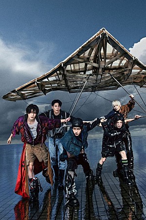 TOMORROW X TOGETHER「TOMORROW X TOGETHER、ミニアルバム『PERFECT STORM』コンセプトフォト「RIDE THE STORM」を公開」