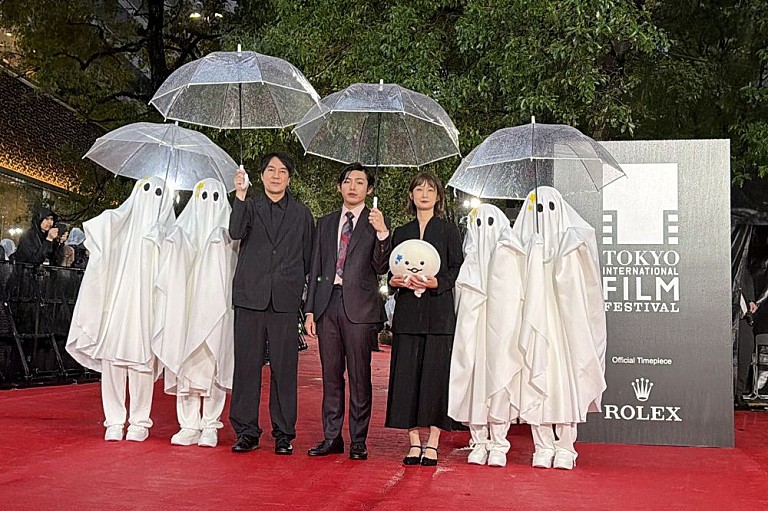 君島大空「映画『ghost/夜の果て』、第39回東京国際映画祭オープニングレッドカーペットに君島大空らが登場」