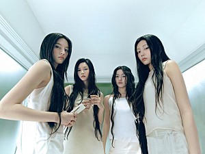 ILLIT「ILLIT、ミニアルバム『BREAK EVEN』10/26リリース」