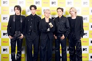 STARGLOW「STARGLOW、【MTV VMAJ 2026】で<Rising Star Award>受賞&「Slam Dunk」ライブ初披露」