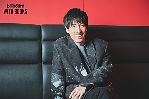 ＜インタビュー＞「悔しいけれど、楽しいからこそ続けてきた」──澤野弘之が『錯覚の音』で綴る20年の軌跡と、読者へ伝えたい想いとは【WITH BOOKS】