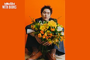 <インタビュー>泉大智(DISH//) 本が感性を磨く――視野を広げる読書と、やがて自身の表現へつながるインスピレーション【WITH BOOKS】