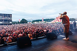 <現地レポート>英国発【LOVE SUPREME JAZZ FESTIVAL】、16世紀の邸宅でジャズ×ソウル×ヒップホップが交錯
