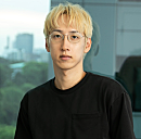 【WITH BOOKS】『イン・ザ・メガチャーチ』を通じて朝井リョウが問う、人間にとっての推進力とは