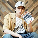 【WITH BOOKS】世界(EXILE / FANTASTICS)の人生を変えた漫画たち